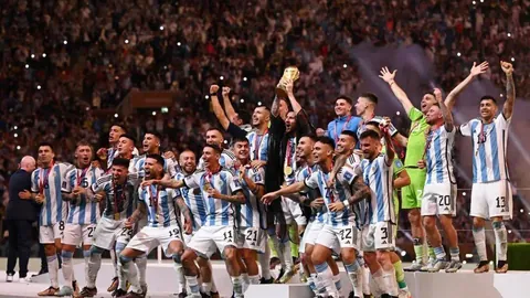 “邓涵文、刘殿座自由身加盟中超武汉三镇新军”