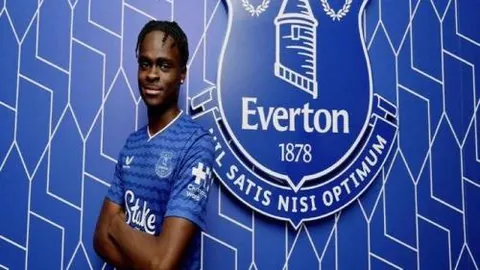 “歌斯甲新霸6胜5骄人战绩，榜首雄师迎战竟遭让分？揭秘背后数据之谜！”