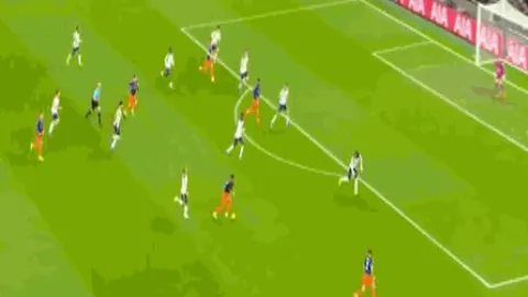 “丁俊晖2025斯诺克大师赛八强折戟，人民日报体育频道报道”